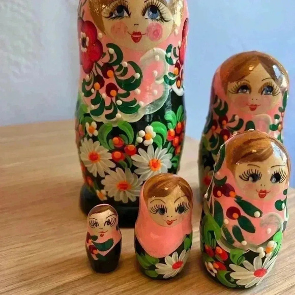 Russian Nesting or Stacking Dolls Matryoshka  6" Tall, 5 Dolls Wood Floral Theme - Picture 2 of 10